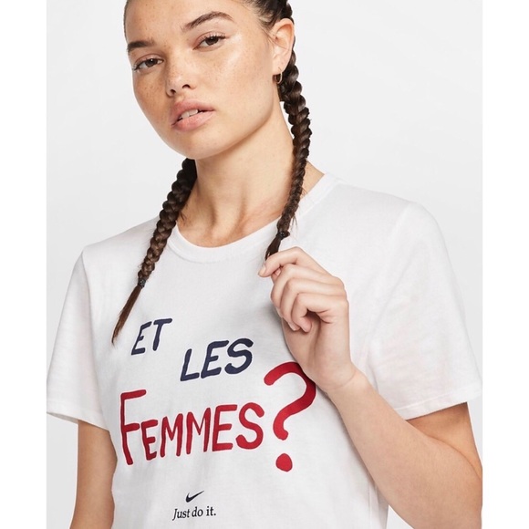 et les femmes nike shirt
